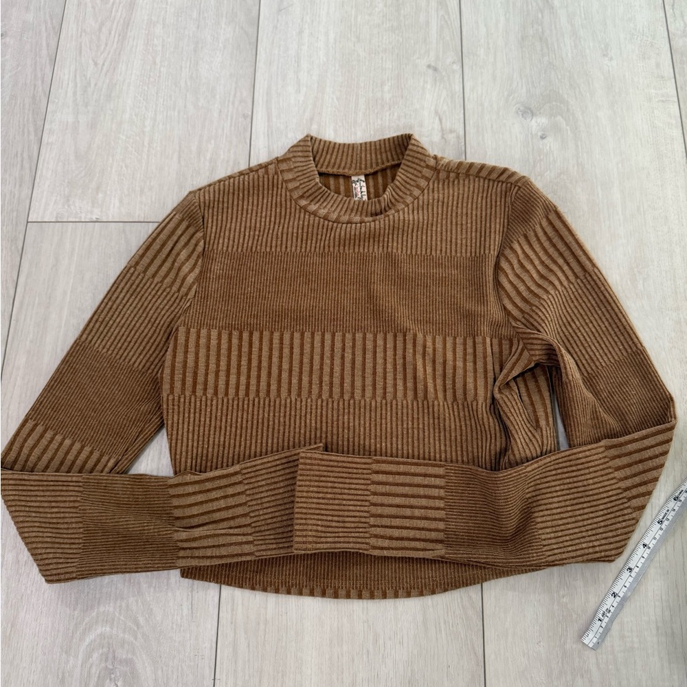 Free People khaki crop top